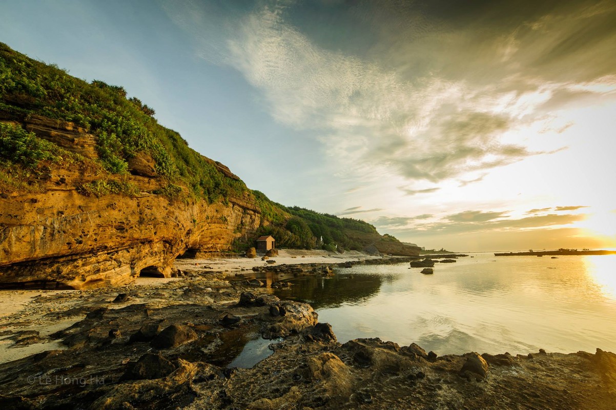 Phuot nhung hon dao noi tieng VN voi mon tom hum ngon, re-Hinh-2